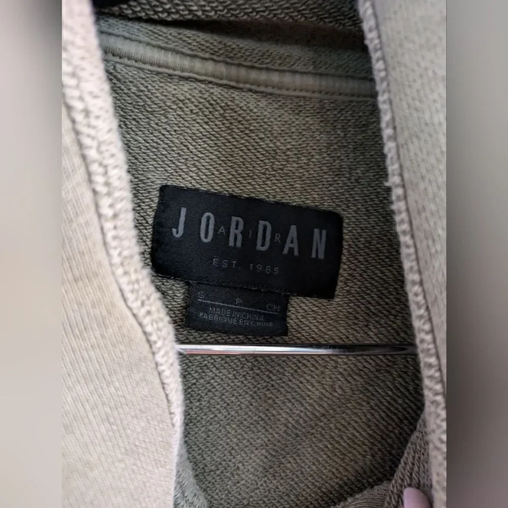 Jordan flight hoodie size small but runs bigger